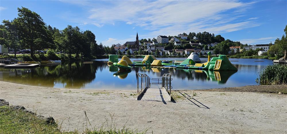 Tvedestrand badepark - Klikk for stort bilde